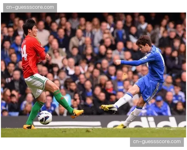 “战术前瞻：曼城vs阿森纳，英超榜首战的压迫与反压迫博弈”